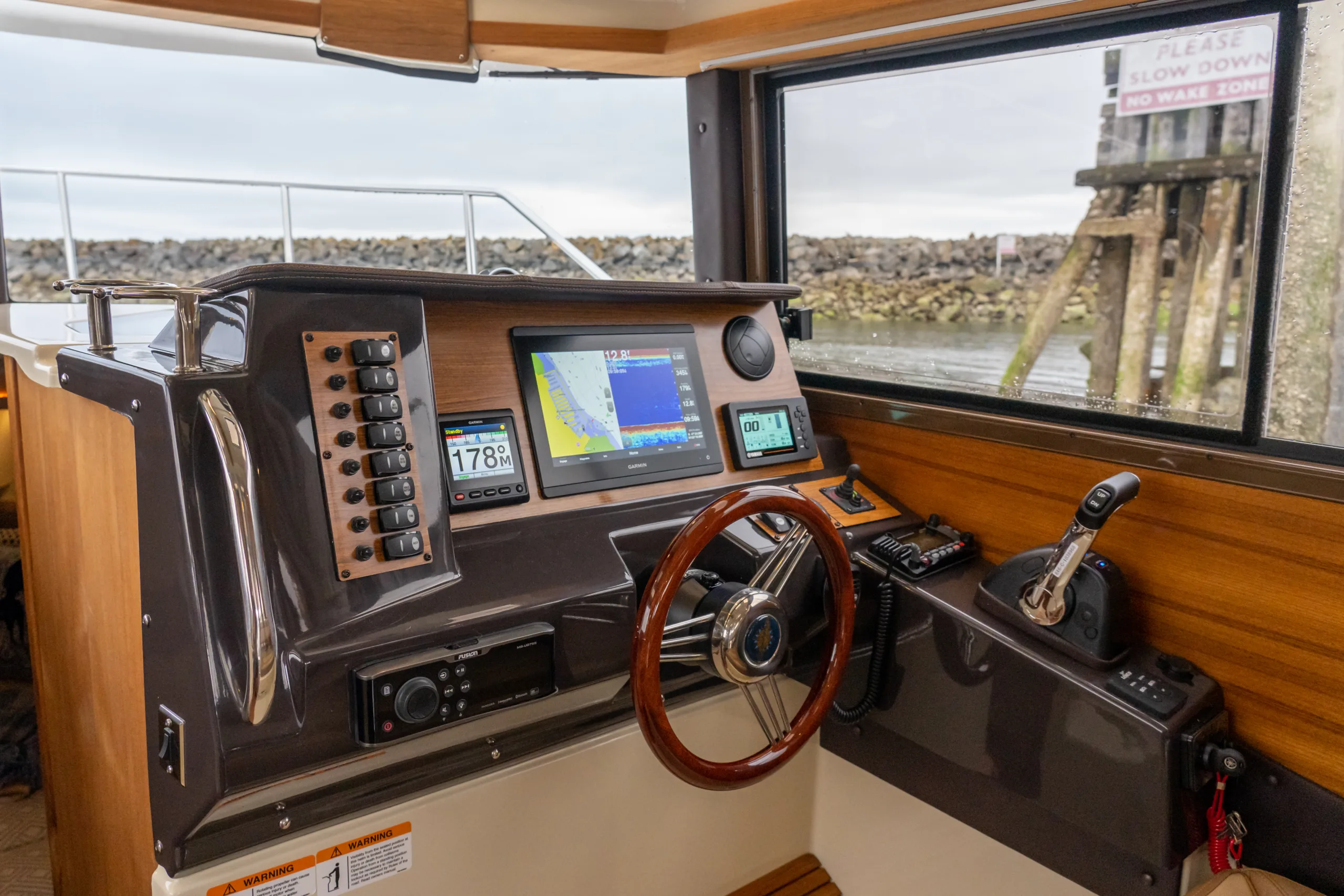 Ranger Tugs R 27 Interior 14