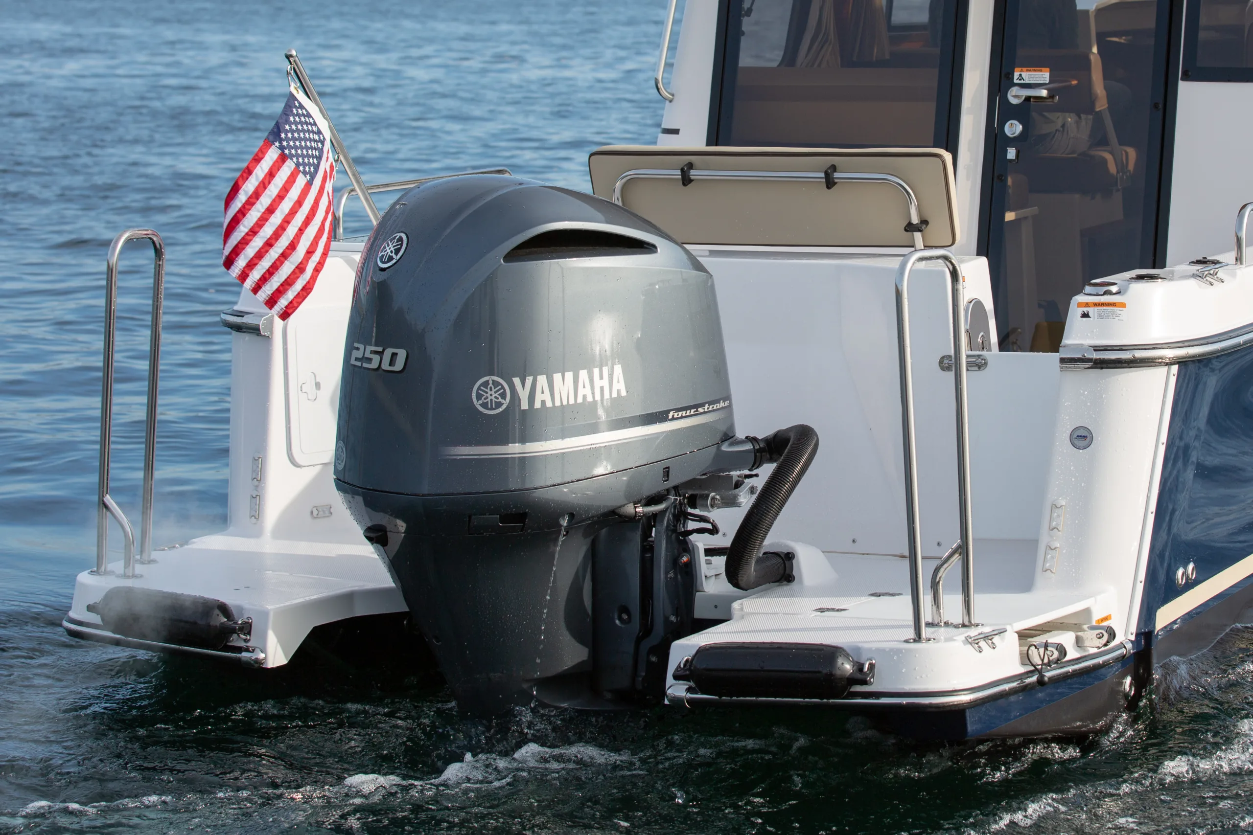 Ranger Tugs R 25 Running 20