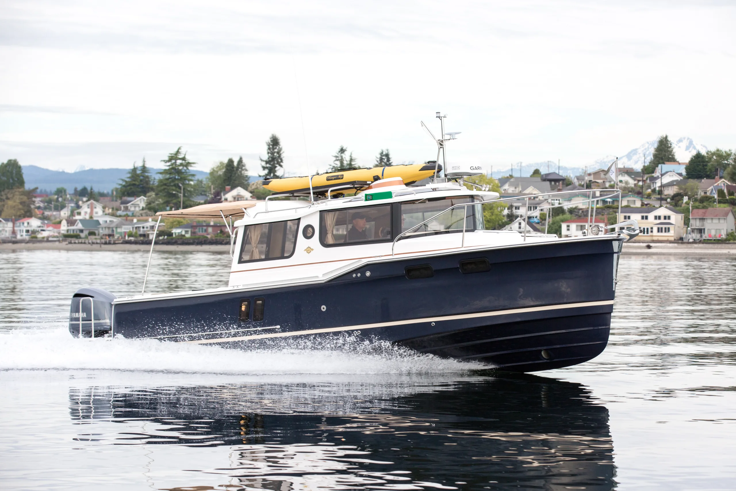 Ranger Tugs R 27 Running 42