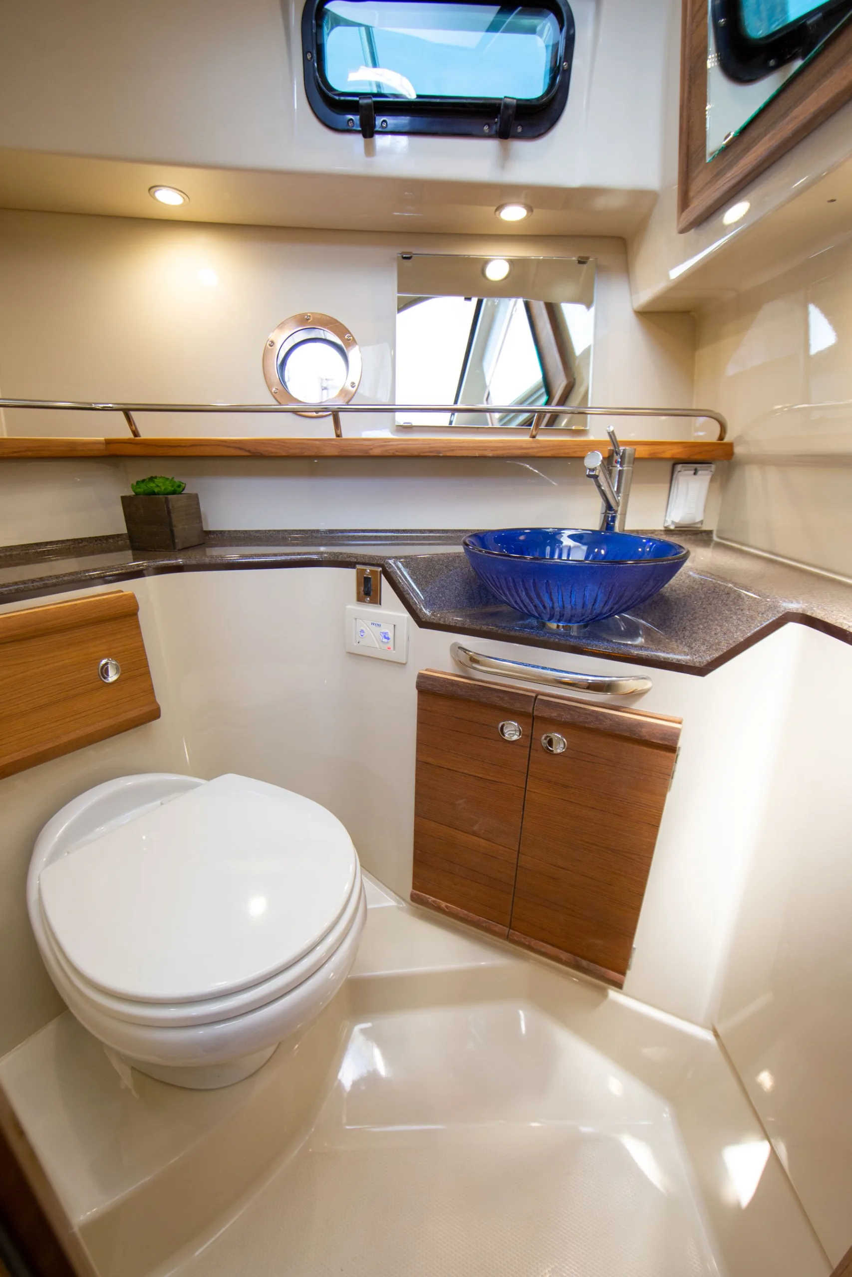 Ranger Tugs R 29 Cb Interior 6